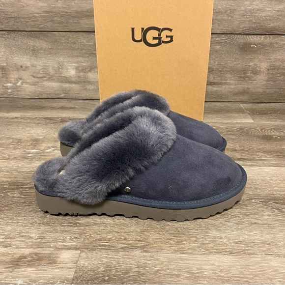 UGG | Classic Slipper In Eve Blue Shearling Suede Indoor and Outdoor NEW - Picture 1 of 9